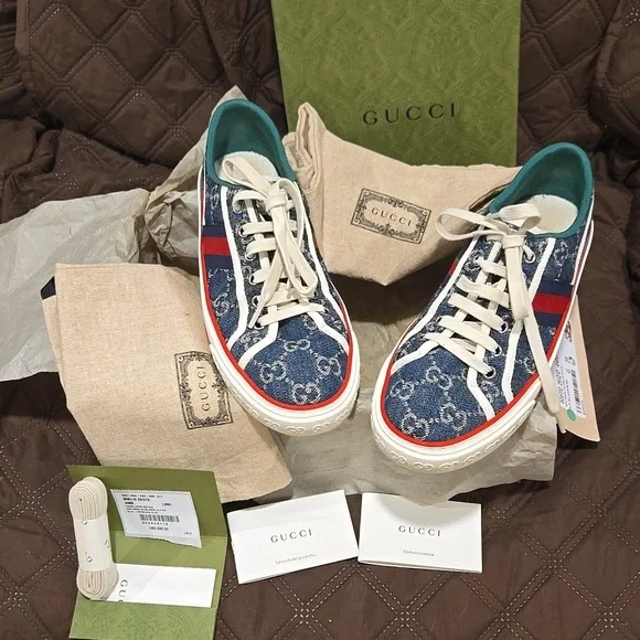 Gucci Multicolor Sneakers with Green and Red Accents - Picture 2 of 14
